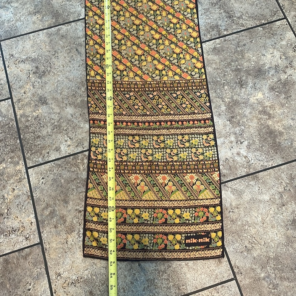 Nik-Nik Vintage 70’s Floral Patterned Silk Scarf View 6